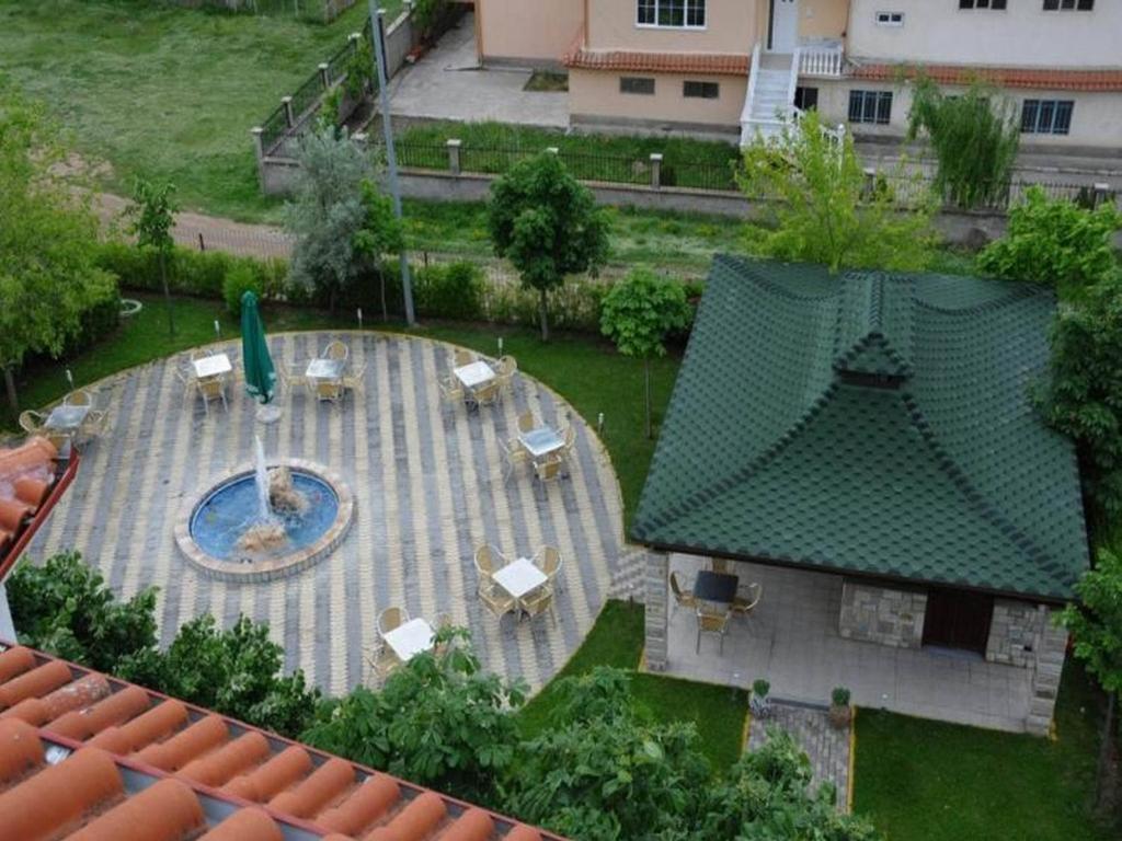 Hotel George Korce Exterior photo